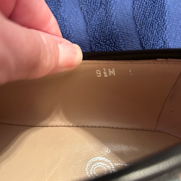 Jeon,size 9 1/2, Artsy flat,black toe cap with multi color Gustav Klimt artwork - Picture 3 of 7